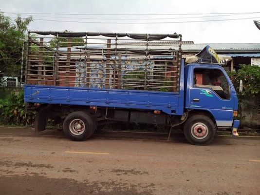 ขายรถ6ล้อ ISUZU NPR120แรง สภาพพร้อมใช้งาน เอกสารพร้อมโอน  สนใจโทร 090-8588220คุณนะ 093-3258446คุณบิว หรือเข้าดูสินค้าอื่นๆได้ที่ www.truck.in.th/498 หรือเพจFacebook ณรงค์ ซื้อขายรถมือสอง (เว็บไซต์ส่วนตัว) หรือFacebook ตลาดรถมือสอง คุณนะ