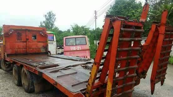 ขายเทรลเลอร์หัวยาว เครื่อง195แรง ช่วงล่างใหญ่จัมโบ้ สภาพพร้อมใช้งาน เอกสารพร้อมโอน สนใจโทร 090-8588220คุณนะ 093-3258446คุณบิว หรือเข้าดูสินค้าอื่นๆได้ที่ www.truck.in.th/498 หรือเพจFacebook ณรงค์ ซื้อขายรถมือสอง (เว็บไซต์ส่วนตัว) หรือFacebook ตลาดรถมือสอง