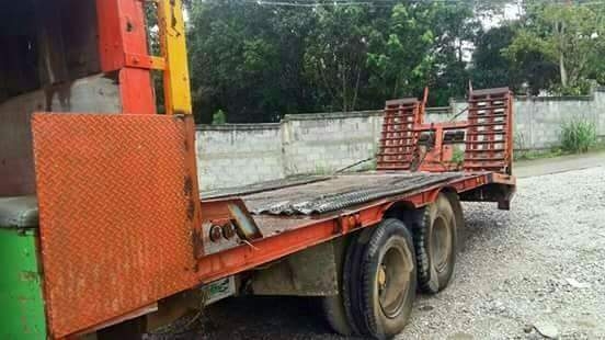 ขายเทรลเลอร์หัวยาว เครื่อง195แรง ช่วงล่างใหญ่จัมโบ้ สภาพพร้อมใช้งาน เอกสารพร้อมโอน สนใจโทร 090-8588220คุณนะ 093-3258446คุณบิว หรือเข้าดูสินค้าอื่นๆได้ที่ www.truck.in.th/498 หรือเพจFacebook ณรงค์ ซื้อขายรถมือสอง (เว็บไซต์ส่วนตัว) หรือFacebook ตลาดรถมือสอง