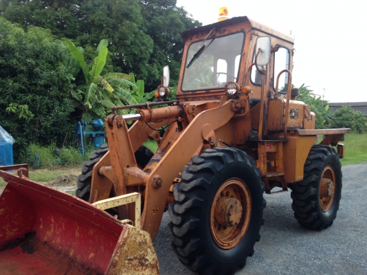 ขายรถตัก Komatsu JH30B ; รถเก่าญี่ปุ่น 100\%;  สภาพสวยพร้อมใช้งานได้ทันที สนใจติดต่อ 081-9485494