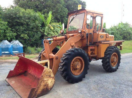 ขายรถตัก Komatsu JH30B ; รถเก่าญี่ปุ่น 100\%;  สภาพสวยพร้อมใช้งานได้ทันที สนใจติดต่อ 081-9485494