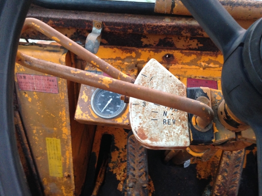 ขายรถตัก Komatsu JH30B ; รถเก่าญี่ปุ่น 100\%;  สภาพสวยพร้อมใช้งานได้ทันที สนใจติดต่อ 081-9485494