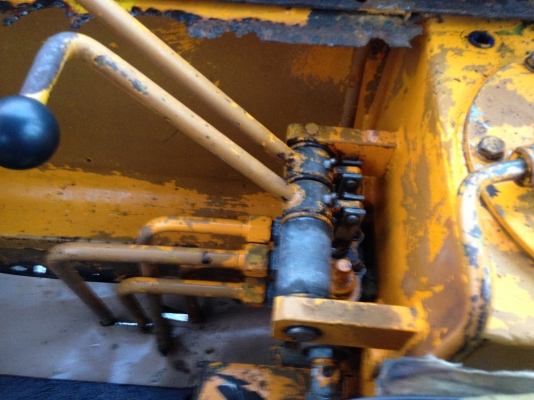 ขายรถตัก Komatsu JH30B ; รถเก่าญี่ปุ่น 100\%;  สภาพสวยพร้อมใช้งานได้ทันที สนใจติดต่อ 081-9485494