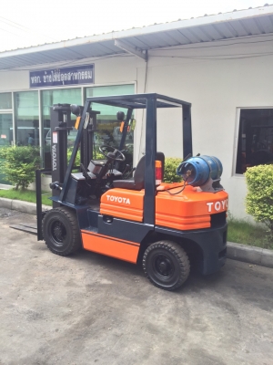 ขายรถยกโฟร์คลิฟท์ยี่ห้อTOYOTA 5FG-25  2.5 ตัน
