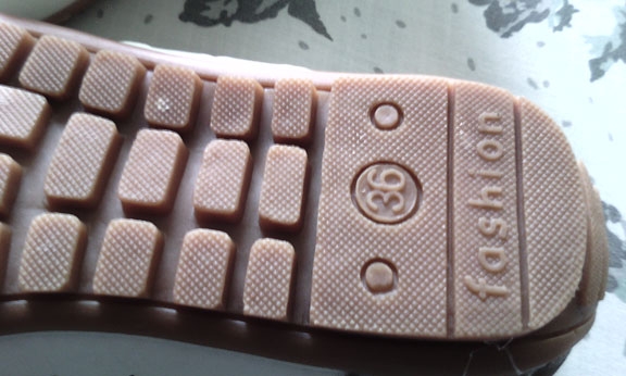 รองเท้าเด็ก