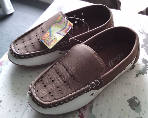 รองเท้าเด็ก