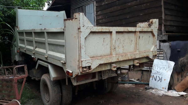 หกล้อ ฮีโน่ KM 777 ดั้ม5คิว สภาพดีสวยทั้งคัน ทะเบียนพร้อมโอน