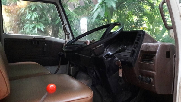 หกล้อ ฮีโน่ KM 777 ดั้ม5คิว สภาพดีสวยทั้งคัน ทะเบียนพร้อมโอน