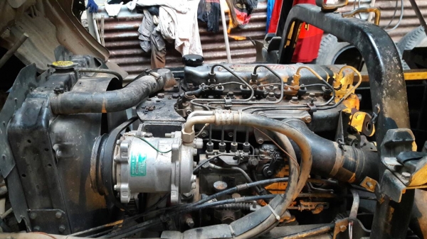 หกล้อ ฮีโน่ KM 777 ดั้ม5คิว สภาพดีสวยทั้งคัน ทะเบียนพร้อมโอน