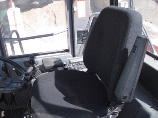 รถสวยมาอีกแล้ว Hitachi LX160-7 รุ่นนิยม เทียบเท่า 300 นำเข้าจากญี่ปุ่น 086-348-2188 พง