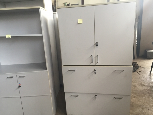 ขายตู้ลิ้นชักชั้นวางของ สภาพอย่างดี ไม้แข็งอย่างดีไม่เปราะไม่บวม