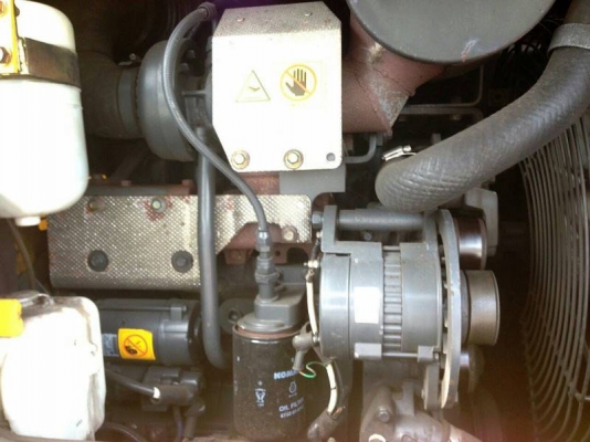 KOMATSU WA100-3 สภาพ 90\% นำเข้าจากญี่ปุ่น 090-986-2521 อ๊อบ