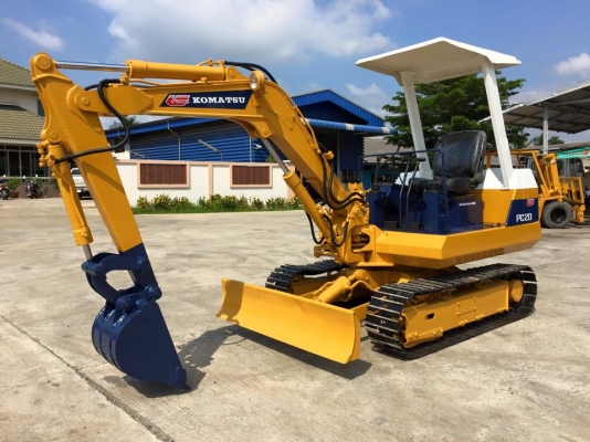 รถขุด KOMATSU PC20-5 มือสอง ทำสีใหม่ นำเข้าญี่ปุ่น