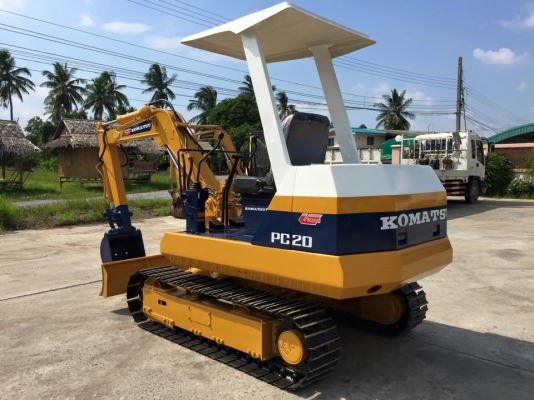 รถขุด KOMATSU PC20-5 มือสอง ทำสีใหม่ นำเข้าญี่ปุ่น