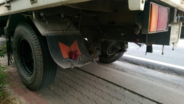 ขาย 4ล้อ ISUZU  NKR81  ไม่ติดเวลาจดทะเบียนปี 2554  เครื่อง4HL1  130 แรงม้า