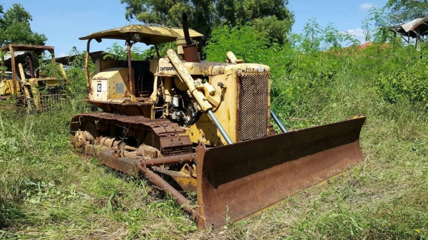 ขายแทรคเตอร์ CAT D5B เอกสารสัญญาซื้อขาย รถพร้อมใช้ เครื่องดี ราคาต่อรองได้ครับ