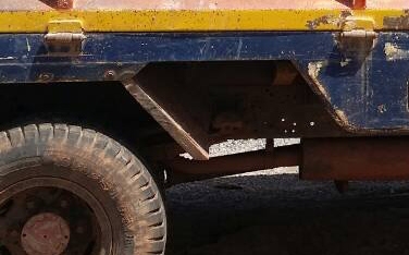 **400,000 บ.ต่อรอง///6ล้อดั้มดิน5คิว ISUZU-120 หัวการ์ตูน **ขาย ISUZU-120แรง ประกอบ 6ล้อดั้มดิน5คิว ช่วงล่างใหญ่ พร้อมลุย ISUZU FRR32G1 (คัสซีDEGA) วางเครื่อง4HF1-120แรงฝาขาว เกียร์สั้น เครื่องดี แน่น แรงดี ครับ เกียร์ดีไม่หลุด เกียร์สั้น เข้าง่าย ครับ ช่