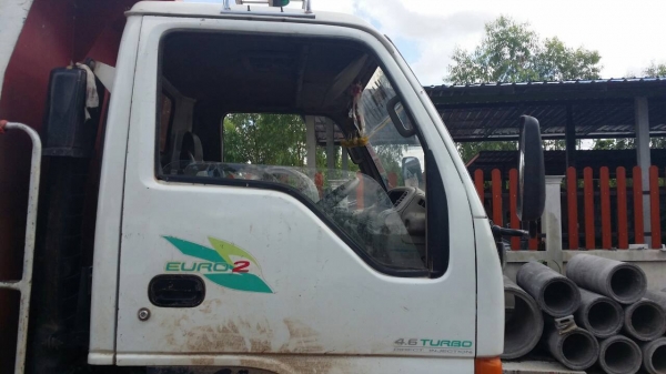 **400,000 บ.ต่อรอง///6ล้อดั้มดิน5คิว ISUZU-120 หัวการ์ตูน **ขาย ISUZU-120แรง ประกอบ 6ล้อดั้มดิน5คิว ช่วงล่างใหญ่ พร้อมลุย ISUZU FRR32G1 (คัสซีDEGA) วางเครื่อง4HF1-120แรงฝาขาว เกียร์สั้น เครื่องดี แน่น แรงดี ครับ เกียร์ดีไม่หลุด เกียร์สั้น เข้าง่าย ครับ ช่