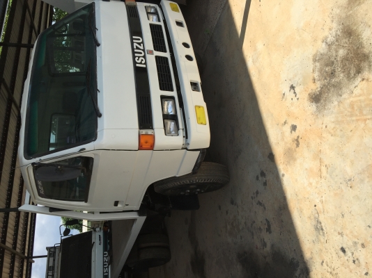 ขาย. NPR115. กะบะพื้นเรียบ. ปี36. เครื่องดี.  คลัทชีสวยๆ