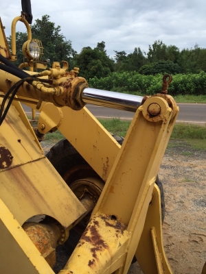 รถตักล้อยาง JH 30B สภาพนำเข้าไม่เคยผ่านการใช้งานในบ้านเรา สภาพเดิมๆจากนอก ยังไม่ทำสี ยังไม่ต่อแขน เครื่องแน่น ระบบคอลโทรลเร็ว กระบอกไม่มีเยิ้ม