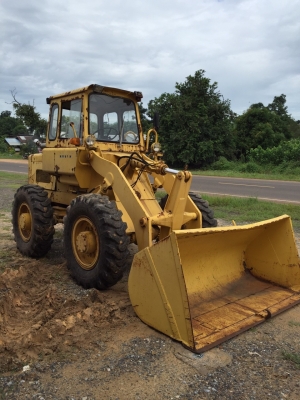 รถตักล้อยาง JH 30B สภาพนำเข้าไม่เคยผ่านการใช้งานในบ้านเรา สภาพเดิมๆจากนอก ยังไม่ทำสี ยังไม่ต่อแขน เครื่องแน่น ระบบคอลโทรลเร็ว กระบอกไม่มีเยิ้ม