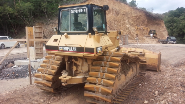 รถดัน Caterpillar D5H #4KD04190up รถนอก สนใจสั่งนำเข้าโทร. 080-6565422 (หนิง)