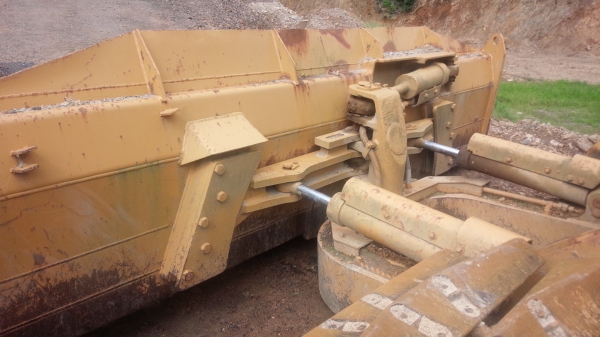 รถดัน Caterpillar D5H #4KD04190up รถนอก สนใจสั่งนำเข้าโทร. 080-6565422 (หนิง)