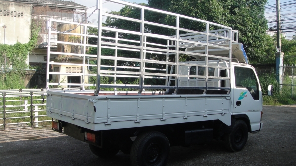 ISUZU NKR หัวการ์ตูน เครื่อง4JB1(88แรง)เครื่องแน่น ยางดี คัสฃีสวย ราคาถูก ISUZU NKR หัวการ์ตูน เครื่อง4JB1(88แรง)เครื่องแน่น ยางดี คัสฃีสวย ราคาถูก