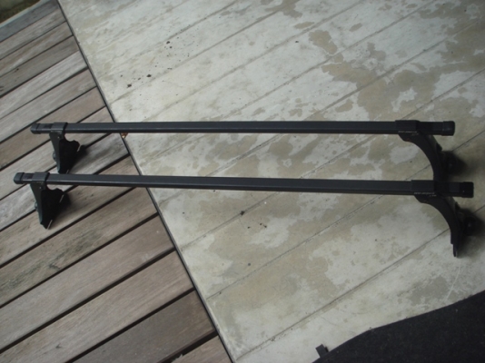 คานวางหลังคาขานั้งรางน้ำ rv inno เก่าญี่ปุ่นสภาพสวยยาวสุก1.38เมตร ขานั่งรางน้ำสูงชนใต้คาน18ซมถาดวางบนคานโตรง aiba worksยาว 1.60x 1.20เมตรครับเอาไปวางบนคานได้ครับ