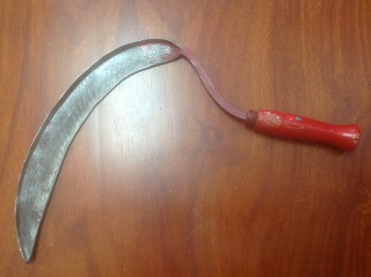 ขายเคียวเกี่ยวหญ้าโบราณ สำหรับใช้ในฟาร์ม ไร่ นา เก่าหายาก งานแฮนด์เมด