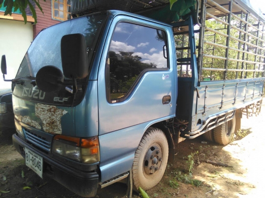 หกล้อ อีซูชุ NKR 66E135 ปี53 ช่วงสั่น แอร์ พาเวอร์ สภาพดีสวยบางเดิม ทะเบียนพร้อมโอน