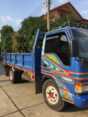 ขายด่วน รถ 6 ล้อรถประกอบ