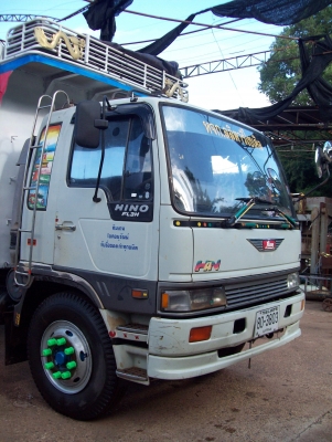 HENO FL3H 195 HP กระบะเหล็ก ไม่ดั๊ม