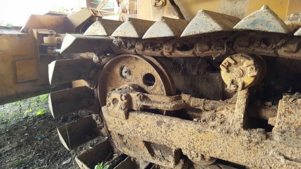 ขาย แทรคเตอร์ KOMATSU D20P-5 ตีนเป็ด ใช้งานได้ดี เครื่องดี ช่วงล่างเต็ม ราคาต่อรองได้ ขาย แทรคเตอร์ KOMATSU D20P-5 ตีนเป็ด ใช้งานได้ดี เครื่องดี ช่วงล่างเต็ม ราคาต่อรองได้