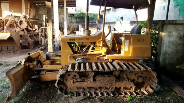 ขาย แทรคเตอร์ KOMATSU D20P-5 ตีนเป็ด ใช้งานได้ดี เครื่องดี ช่วงล่างเต็ม ราคาต่อรองได้ ขาย แทรคเตอร์ KOMATSU D20P-5 ตีนเป็ด ใช้งานได้ดี เครื่องดี ช่วงล่างเต็ม ราคาต่อรองได้
