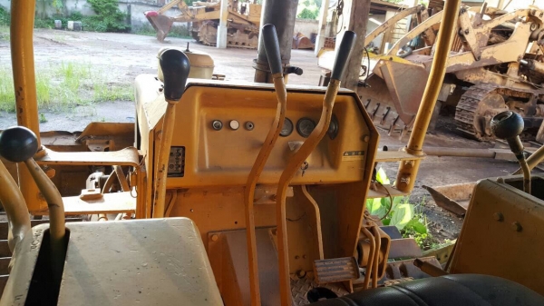 ขาย แทรคเตอร์ KOMATSU D20P-5 ตีนเป็ด ใช้งานได้ดี เครื่องดี ช่วงล่างเต็ม ราคาต่อรองได้ ขาย แทรคเตอร์ KOMATSU D20P-5 ตีนเป็ด ใช้งานได้ดี เครื่องดี ช่วงล่างเต็ม ราคาต่อรองได้