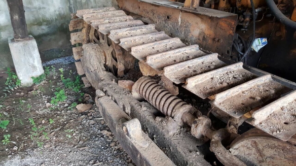 ขาย แทรคเตอร์ CAT D4 รถใช้งานอยู่เป็นประจำ เครื่องดี ช่วงล่างเต็ม เอกสารสัญญาซื้อขาย