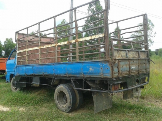 หกล้อสวยๆๆมาแล้วนะครับเครื่อง100แรง เสิรมแหนบ พร้อมบรรทุกแล้วนะ หกล้อสวยๆๆมาแล้วนะครับเครื่อง100แรง เสิรมแหนบ พร้อมบรรทุกแล้วนะ