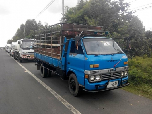 หกล้อสวยๆๆมาแล้วนะครับเครื่อง100แรง เสิรมแหนบ พร้อมบรรทุกแล้วนะ หกล้อสวยๆๆมาแล้วนะครับเครื่อง100แรง เสิรมแหนบ พร้อมบรรทุกแล้วนะ