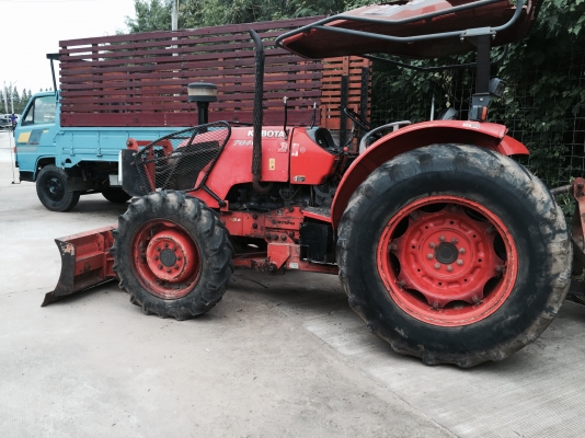 ขายรถไถคูโบต้า รุ่น 7040