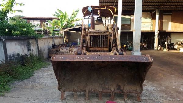 ขายแทรคเตอร์ KOMATSU D50S-16 เอกสารสัญญาซื้อขาย รถพร้อมใช้ ราคาต่อรองได้