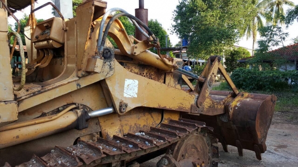 ขายแทรคเตอร์ KOMATSU D50S-16 เอกสารสัญญาซื้อขาย รถพร้อมใช้ ราคาต่อรองได้