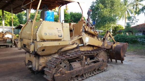 ขายแทรคเตอร์ KOMATSU D50S-16 เอกสารสัญญาซื้อขาย รถพร้อมใช้ ราคาต่อรองได้