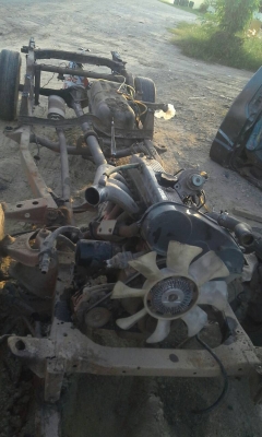 ขายเครื่อง 4D56 +เกียร์+คัสซี+ช่วงล่าง+เล่ม