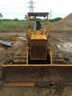 ขายD2-5 P สภาพสวยพร้อมใช้งาน เครื่องดีช่วงล่างดี ใบแทร็กเต็ม ราคาต่อรองได้