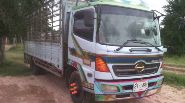 ขาย6ล้อ HiNO MEGA150 ปี50ยาว5.50เมตร แชชซีสวยเครื่องดี เพาเวอร์ เบรคทิ๊ฟฟี่ พร้อมคอกเสริมข้างแป๊ปขาว