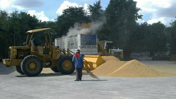 ขายรถตัก แค็ทเตอร์พิลล่า CAT910 เอวอ่อน รุ่นแขนยาว ตักใส่10ล้อ เครื่องดี ช่วงล่างดี สภาพใช้งานทุกวัน