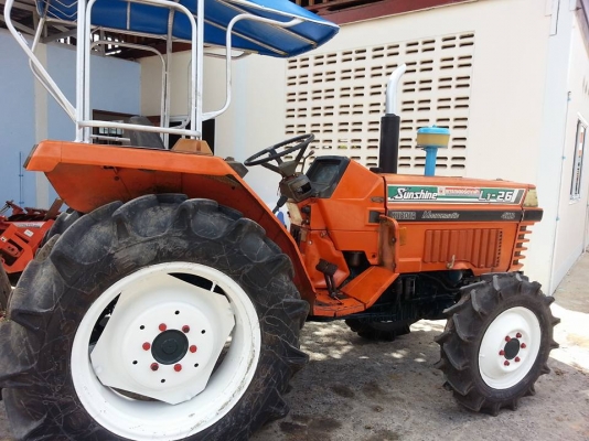 คูโบต้า L1-26 4 WD 2 เพลา สภาพดีพร้อมใช้งานครับ