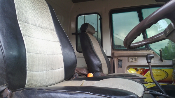 ขายด่วน MITSUBISHI FN 527 MA ขายด่วน MITSUBISHI FN 527 MA