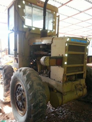 ขายรถเกรด MITSUBISHI LG 2 H ขายรถเกรด MITSUBISHI LG 2 H